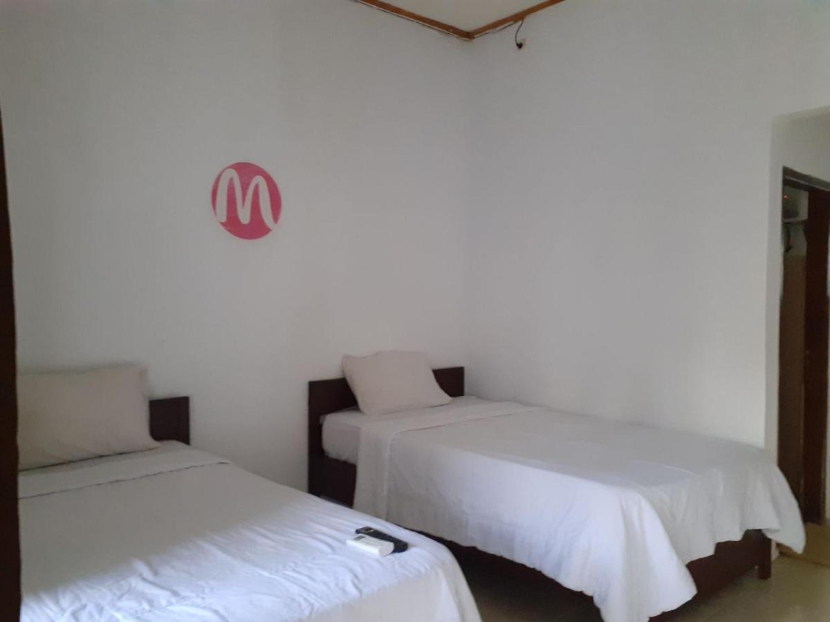 Mugeni Homestay Senggigi Εξωτερικό φωτογραφία